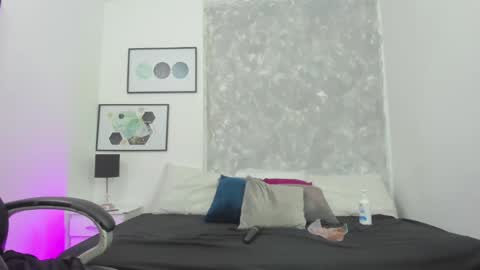 Snapshot of anahii_ruizz chatting on March 8, 7:20 pm Anahii online show from March 8, 7:20 pm