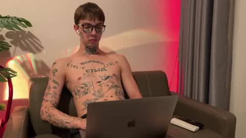 simon online show from May 17, 1:51 pm