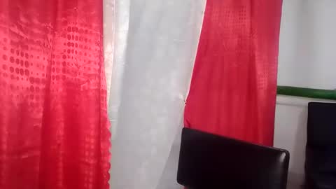 anaiis evanz online show from November 16, 1:11 am