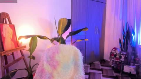 Mariana  online show from November 13, 4:06 pm