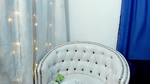 analia18  online show from January 23, 12:09 pm