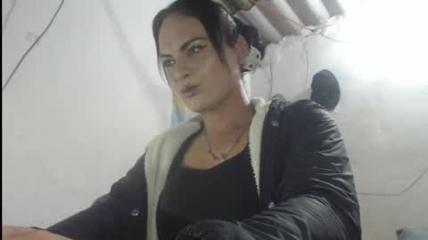 Snapshot of analia_smith chatting on April 24, 7:00 am Analia smith online show from April 24, 7:00 am