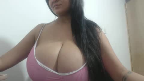Snapshot of analy_hot chatting on February 4, 8:47 pm analy_hot online show from February 4, 8:47 pm
