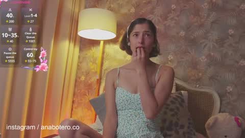 Snapshot of anam8 chatting on December 4, 8:40 pm Ana Mara Botero online show from December 4, 8:40 pm