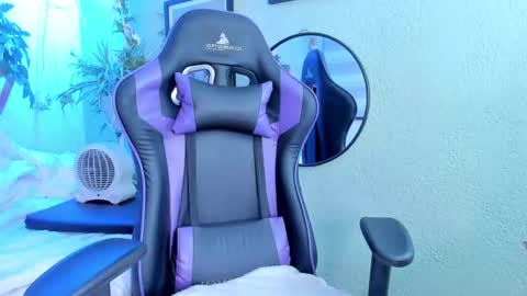 ana online show from December 15, 11:23 am