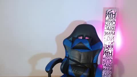 Snapshot of anarosse__ chatting on February 5, 1:10 am ana 3 online show from February 5, 1:10 am