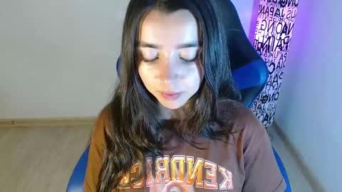 Snapshot of anarosse__ chatting on February 13, 1:12 am ana 3 online show from February 13, 1:12 am