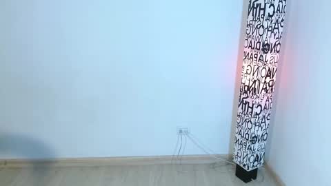 Snapshot of anarosse__ chatting on February 14, 1:13 am ana 3 online show from February 14, 1:13 am