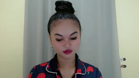 Snapshot of anaruru_ chatting on January 27, 2:46 pm ANA online show from January 27, 2:46 pm