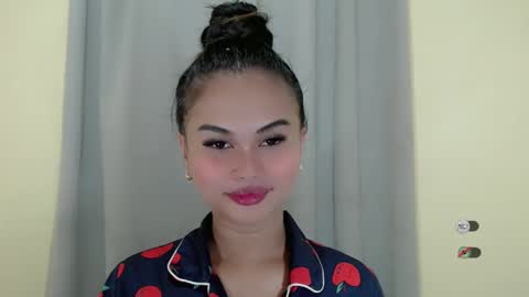 Snapshot of anaruru_ chatting on February 8, 2:27 pm ANA online show from February 8, 2:27 pm