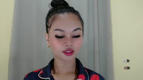 Snapshot of anaruru_ chatting on February 24, 6:26 pm ANA online show from February 24, 6:26 pm