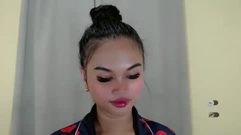 Snapshot of anaruru_ chatting on February 28, 8:07 pm ANA online show from February 28, 8:07 pm