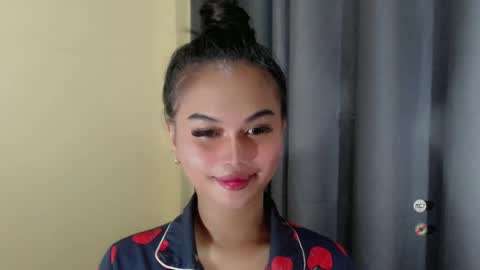 Snapshot of anaruru_ chatting on March 1, 9:18 am ANA online show from March 1, 9:18 am