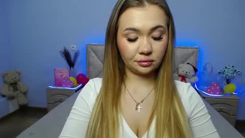 Snapshot of anastacyyellig chatting on January 29, 11:51 am anastacyyellig online show from January 29, 11:51 am