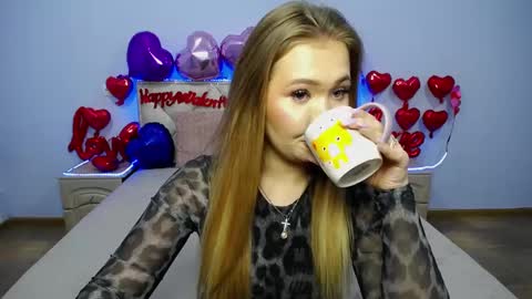 Snapshot of anastacyyellig chatting on February 4, 12:29 am anastacyyellig online show from February 4, 12:29 am