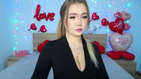 Snapshot of anastacyyellig chatting on February 18, 8:49 am anastacyyellig online show from February 18, 8:49 am