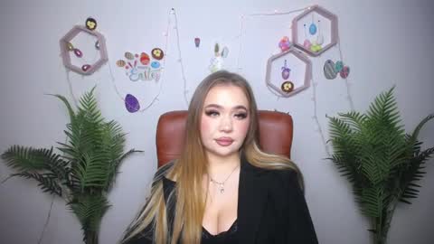 anastacyyellig online show from April 6, 9:27 pm