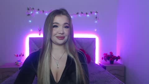 Snapshot of anastacyyellig chatting on April 13, 9:42 pm anastacyyellig online show from April 13, 9:42 pm