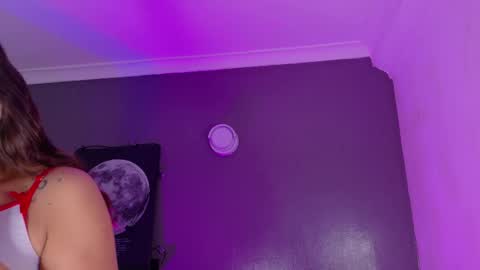 Snapshot of anavicc__ chatting on December 17, 10:32 am Kendra online show from December 17, 10:32 am