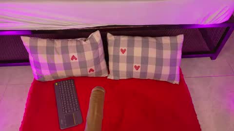 Snapshot of anavicc__ chatting on February 21, 11:11 am Kendra online show from February 21, 11:11 am