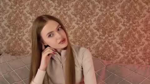 Snapshot of anayalowe chatting on June 15, 9:22 am anayalowe online show from June 15, 9:22 am