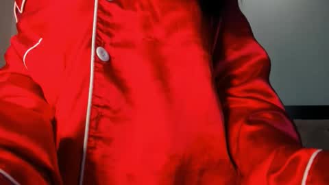 Snapshot of andanda2kk chatting on February 18, 11:01 pm Layla online show from February 18, 11:01 pm