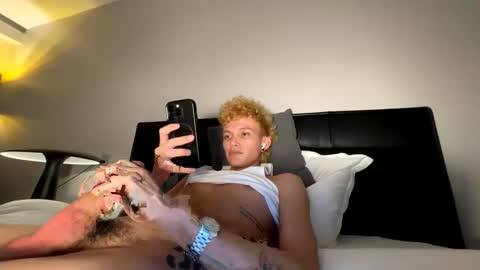 Snapshot of anddres_boss chatting on February 13, 5:44 pm Tell Me ANDRESS ----- online show from February 13, 5:44 pm