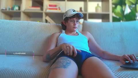 Snapshot of anddres_boss chatting on October 7, 9:28 am Tell Me ANDRESS ----- online show from October 7, 9:28 am