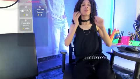 anddy_hugecock online show from June 7, 1:59 pm