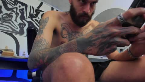 Andrs   -                   online show from March 30, 11:28 pm