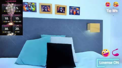 Snapshot of andhrea_vale chatting on February 19, 12:01 pm Andrea online show from February 19, 12:01 pm