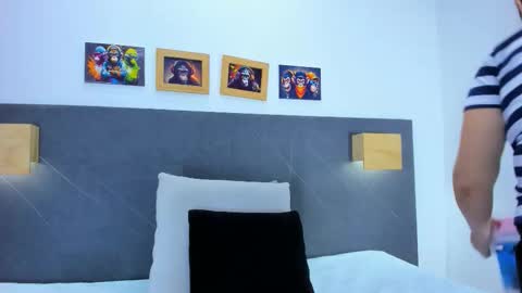 Snapshot of andhrea_vale chatting on February 28, 12:28 pm Andrea online show from February 28, 12:28 pm