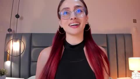 Snapshot of andracyruss chatting on February 5, 12:15 am Andra Cyrus online show from February 5, 12:15 am