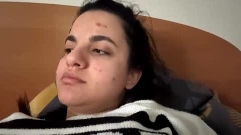 Snapshot of andrafendt chatting on November 14, 1:21 pm Viola online show from November 14, 1:21 pm