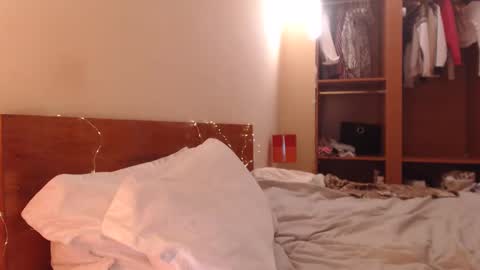 Andra online show from December 8, 4:57 am