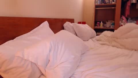 Andra online show from March 11, 1:34 pm