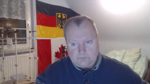 Snapshot of andre124231 chatting on December 14, 6:20 pm Andre online show from December 14, 6:20 pm