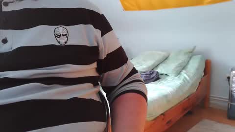 Snapshot of andre124231 chatting on October 8, 10:02 am Andre online show from October 8, 10:02 am