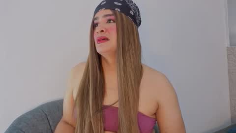 Snapshot of andre3969 chatting on March 2, 4:25 am Andre online show from March 2, 4:25 am