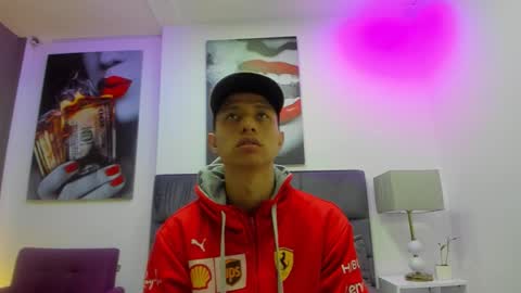 Snapshot of andre_blow chatting on October 1, 11:27 am Andre Blow online show from October 1, 11:27 am