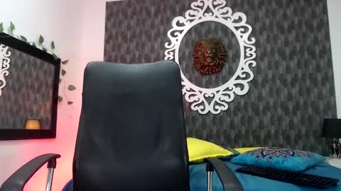 Snapshot of andre_kent3 chatting on December 19, 2:12 am 3 online show from December 19, 2:12 am