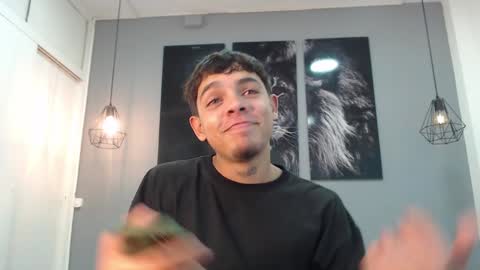 Snapshot of andre_kent3 chatting on January 12, 7:53 pm 3 online show from January 12, 7:53 pm