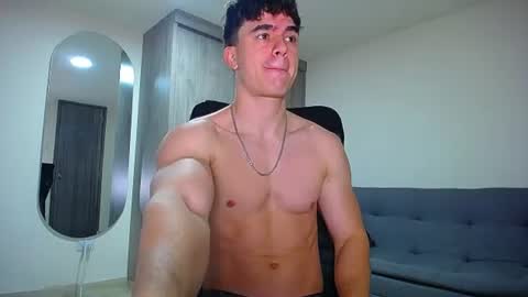 Snapshot of andre_parker chatting on July 14, 11:10 pm Andre Parker online show from July 14, 11:10 pm