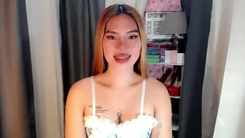 andrea06121998 online show from March 6, 12:56 pm