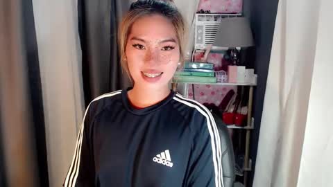 andrea06121998 online show from April 11, 8:24 pm