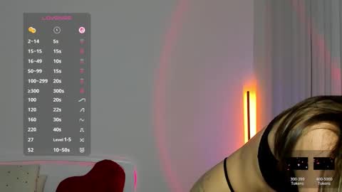 Snapshot of andrea__bass chatting on February 24, 5:55 pm andrea__bass online show from February 24, 5:55 pm