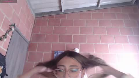 Snapshot of andrea_camila chatting on October 2, 4:14 pm Andrea  online show from October 2, 4:14 pm