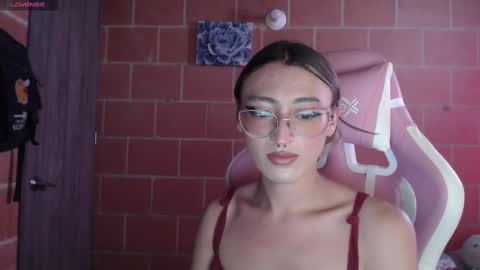 Snapshot of andrea_camila chatting on October 7, 3:42 pm Andrea  online show from October 7, 3:42 pm