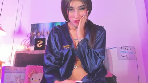 Snapshot of andrea_flow chatting on December 31, 10:37 am Andrea online show from December 31, 10:37 am