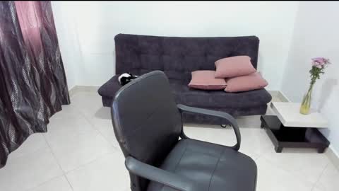 Snapshot of andrea_loaiza2 chatting on February 27, 3:05 pm Andrea online show from February 27, 3:05 pm